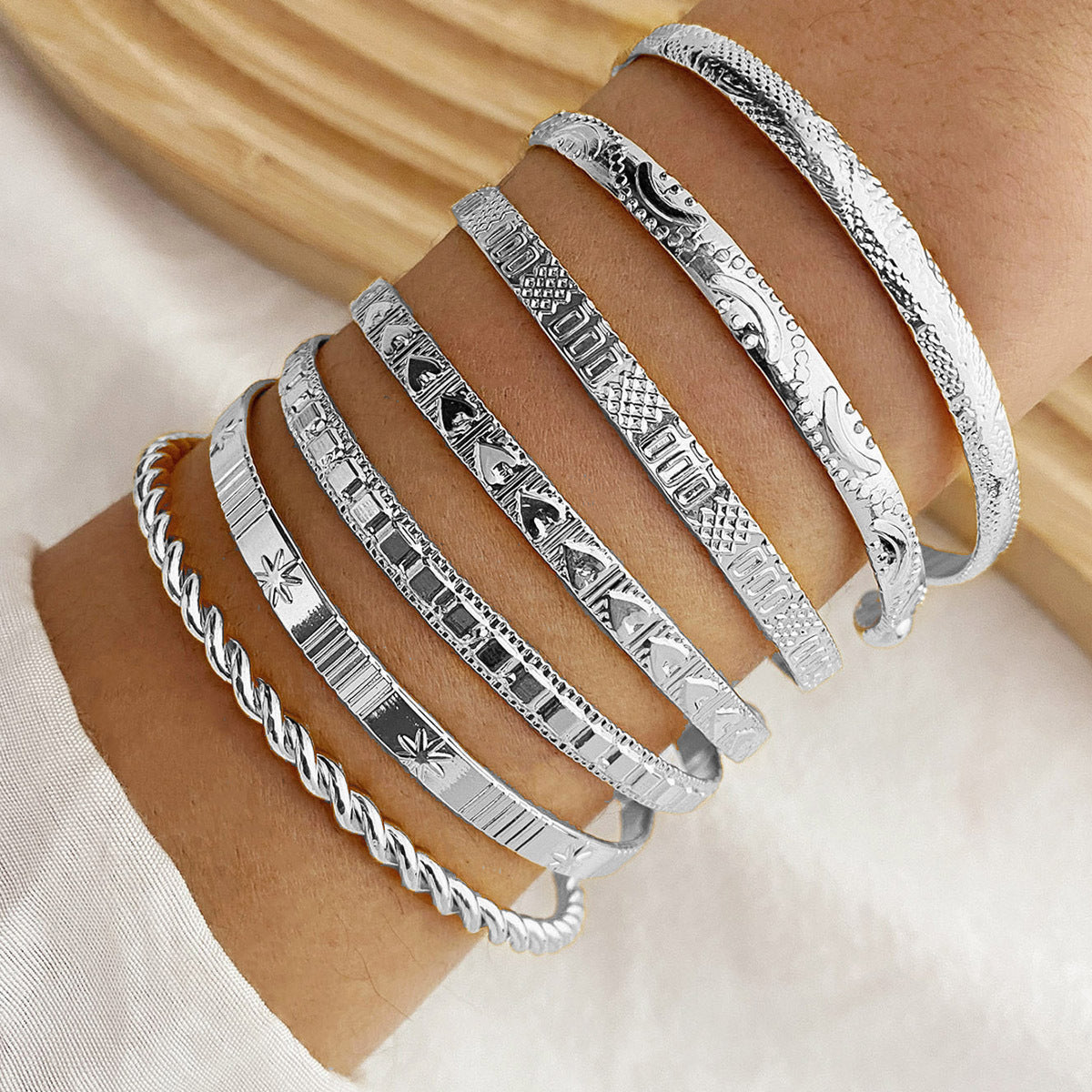 Goldfarbenes Boho Armreif Set