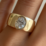 Zeitloser Goldring Mit Vintage Zirkonia
