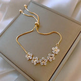 Kristall-Gänseblümchen-Armband in Goldfarben