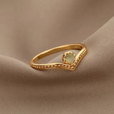Eleganter Goldfarbener Wassertropf Opal Kronenring