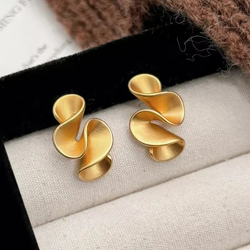 Sterlingsilber 18K Goldfarben Blumen Stecker Ohrringe