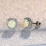 Elegante Silberfarbene Runde Weisser Fire Opal Stecker Ohrringe