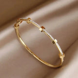 Schickes Elegantes Armband In Hellem Goldfarben