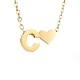 Zeitlose Initialen Halskette mit Herz Charm
