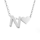 Zeitlose Initialen Halskette mit Herz Charm